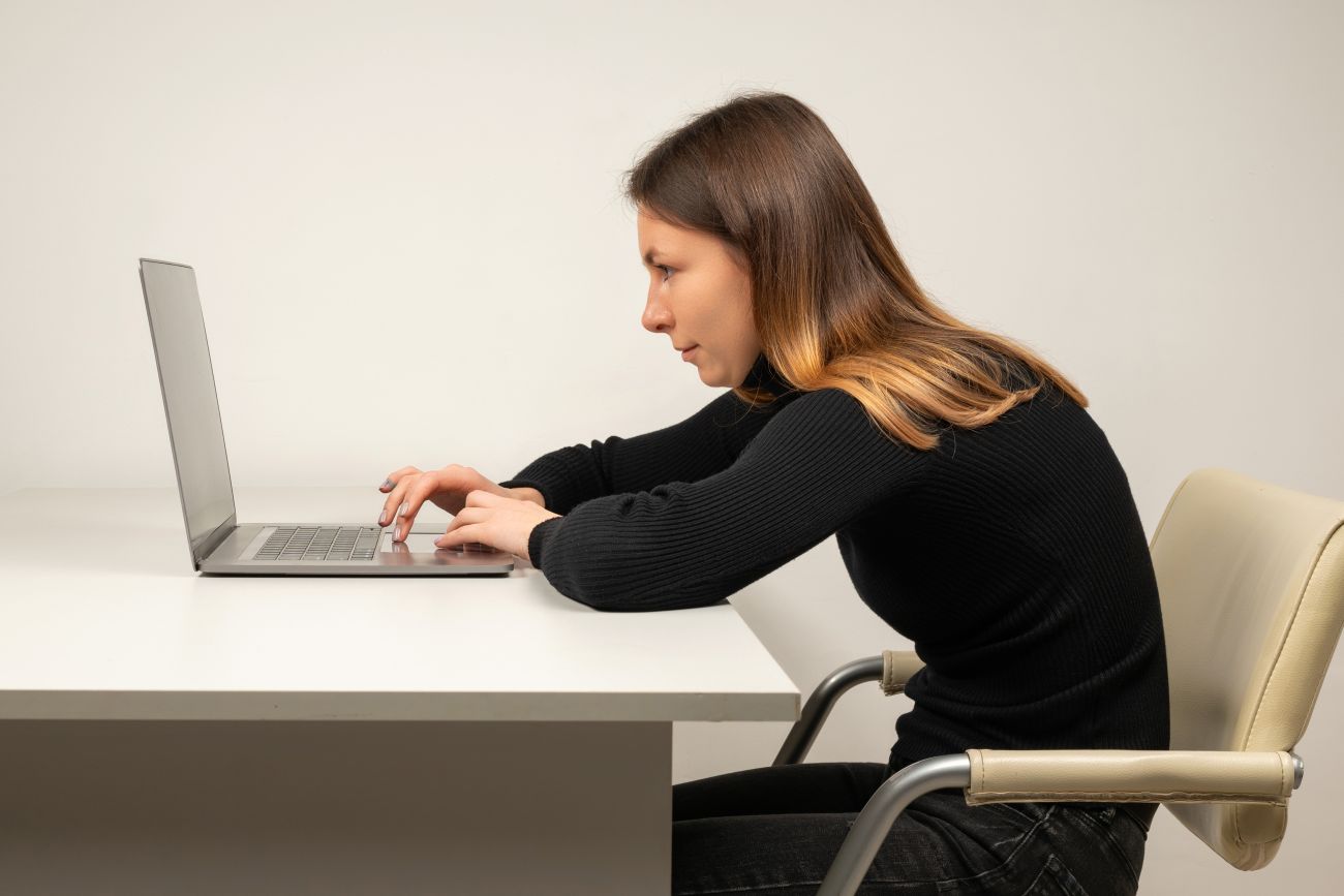 Ergonomia pracy – jak urządzić stanowisko, żeby nie szkodzić zdrowiu?